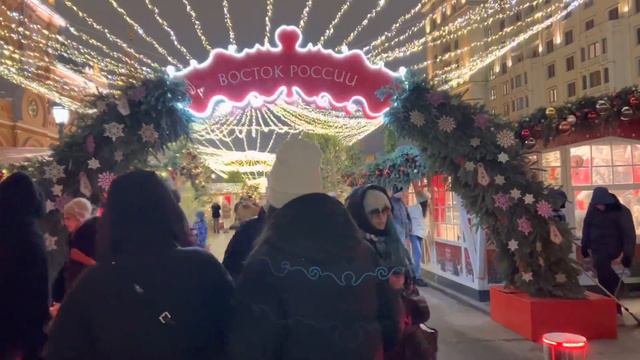 [4K] 25th DECEMBER IN RUSSIA, Christmas in Russia, walking in the center of Mosow || PART TWO смотреть онлайн