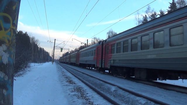 Электропоезд ЭД4М-0148 сообщением Виноградово - Москва