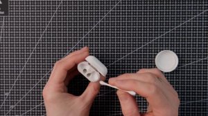 Как правильно чистить наушники (на примере Apple AirPods) и не повредить их.
