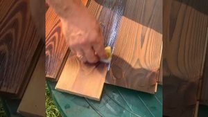 Эффект состаренной доски или обжиг дерева для оформления наружной отделки.