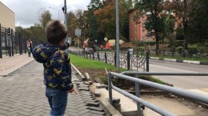 JCB backhoe loader tractor removes asphalt in 2020/ Снятие асфальта трактором JCB