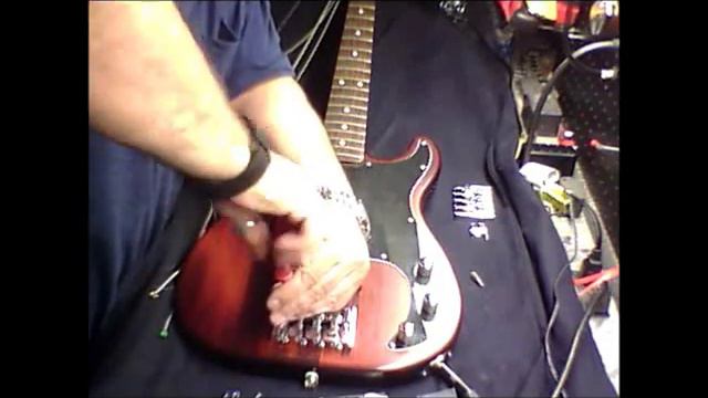 Live2Play Network - Hipshot Bass Bridge Installation Part 2 смотреть онлайн