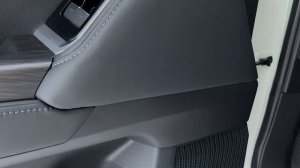 Toyota Land Cruiser 300 Интерьер. ОБЗОР! Стоит ли перешивать трехсотку_ Эволюция Ленд Крузер 300