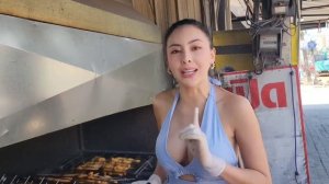 Тайская девушка готовит уличную еду _ Тайская курица гриль _ Sex Yummy