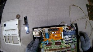 Искра 2240 / калькулятор с хорошими радиодеталями.