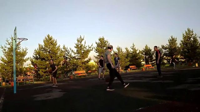 Всем привет! Это видео о том как я делаю данк смотреть онлайн