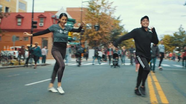 Street Bachata/Salsa Performance By Silvia And Mario At The Open Streets Event DC смотреть онлайн