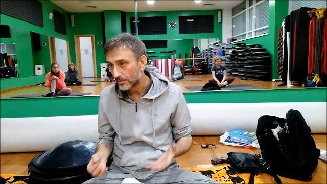 Йога рекомендует - соблюдать принцип йоги Сантоша – принятие и сохранение внутреннего покоя