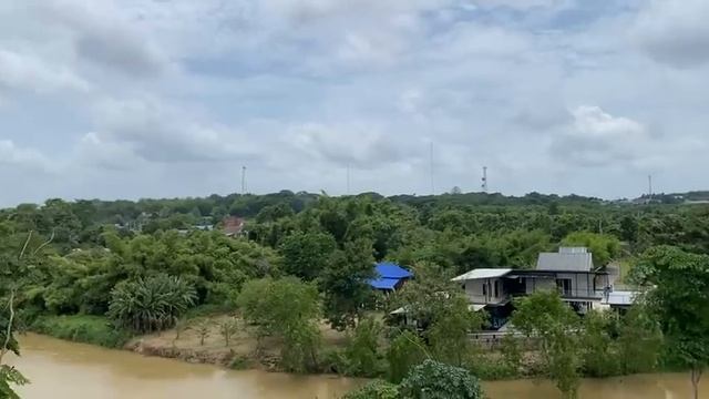 Чантабури. Рынок камней. Добыча сапфиров. смотреть онлайн