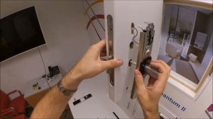 Установка дверного замка dormakaba Сonfidant