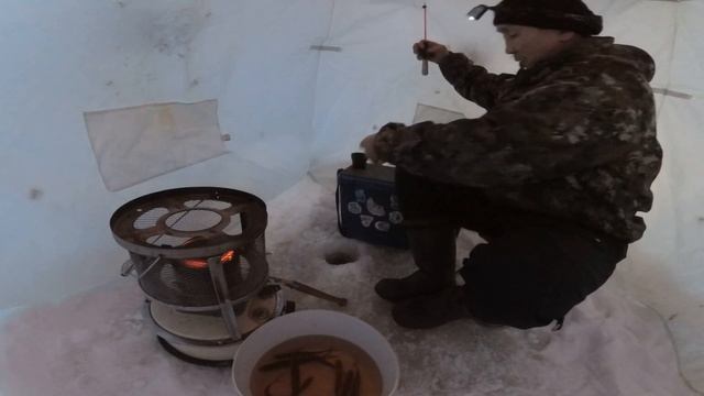Рыбалка! Ловля живцов! Плотва. Сорога. Ерж. Якутия. 26/12/21
