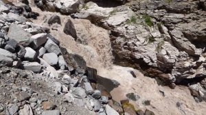 Пещера и водопад в Приэльбрусье