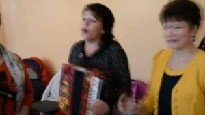 Галина Митина и Елена Кожухова с заводными подружками,Вдень влюбленных