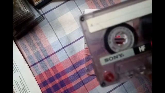 Октябрьский поход на барахолку за кассетами смотреть онлайн