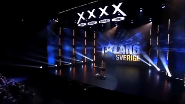 Зал плакал когда он пел смотреть онлайн