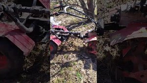 культивирование на мотоблоке УГРА, сидя на адаптере со снятым  приводом.