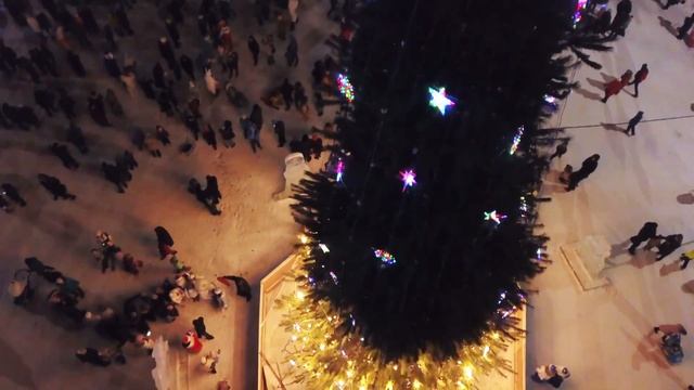 Предновогодний праздник «Новогодний городок зажигает огни» смотреть онлайн