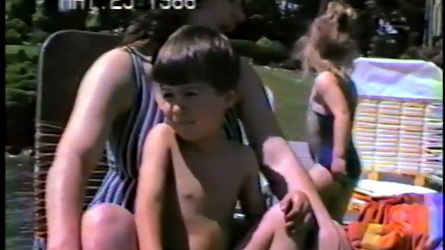 1986 05 26 Kelin's first day on our dock with Jello & Brad and our whole family смотреть онлайн