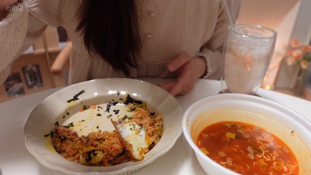 vlog | 버터칠리새우 만들어 먹고 베이킹용품 언박싱 하는 자취 브이로그 | 차돌박이 쪽파볶음, 크림카레, 김치볶음밥, 왕뚜껑 라면, 계란찜, 꼬깔콘빼빼로, 크런키빼빼로, 랑드