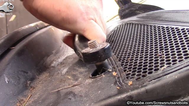 Stuck Wiper Arm - Easy Removal Method смотреть онлайн