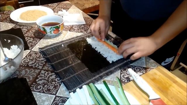 Приготовить суши дома