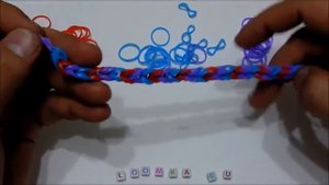 Браслет с буквами из резинок Rainbow loom bands Урок 11