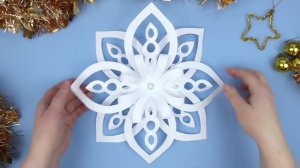 Простая объемная Снежинка из бумаги! Новогодние поделки!