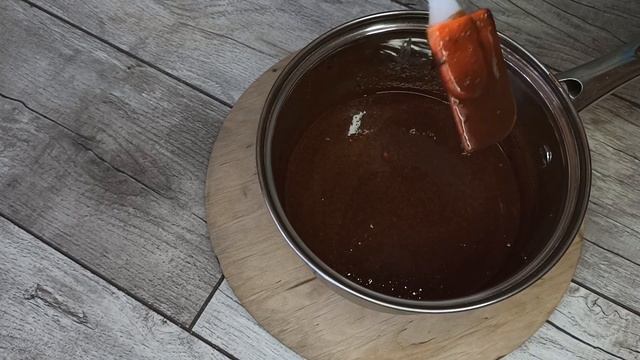 Простой рецепт шоколадной колбаски из печенья. Как сделать лучший десерт из детства. | 0+