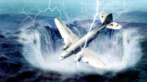 10 ИНТЕРЕСНЫХ и ПУГАЮЩИХ фактов о БЕРМУДСКОМ треугольнике!