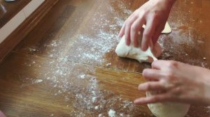 Как сделать тесто для итальянской пиццы быстро.mp4