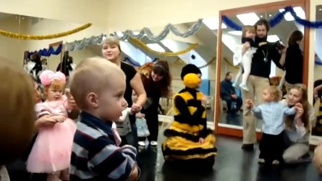 Новый год 1-ой младшей группы на Тверской 2 смотреть онлайн