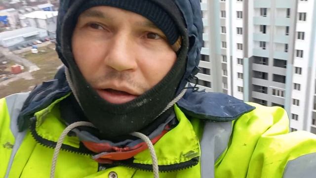 Утепление балкона минеральной ватой в новострое Жилстрой-1.Правильный завес веревок.