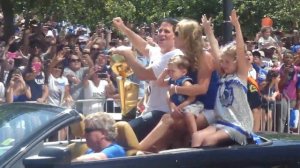 Mavs parade :) Jaime Fox && JJ Barea