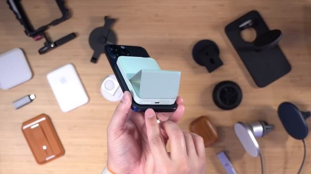 10 Must-Have (and 1 Strange) Accessories for iPhone 15 Pro! смотреть онлайн