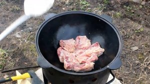 Бюджетное Блюдо за 299р. Куриные бедра с макаронами Фарфалле в казане на костре!!!