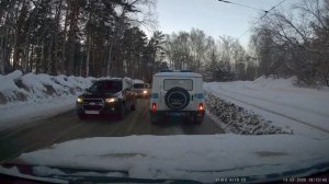 11й трамвай сошёл с рельс. Новосибирск