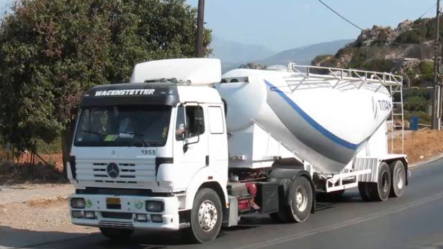 old Mercedes trucks and busses Crete 2008 смотреть онлайн