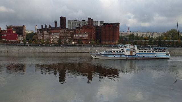 кораблик на Москва реке смотреть онлайн