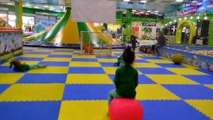 Гиперактивный ребёнок Hyperactive Child Что чувствует мама гиперактивного ребенка ) каждый день