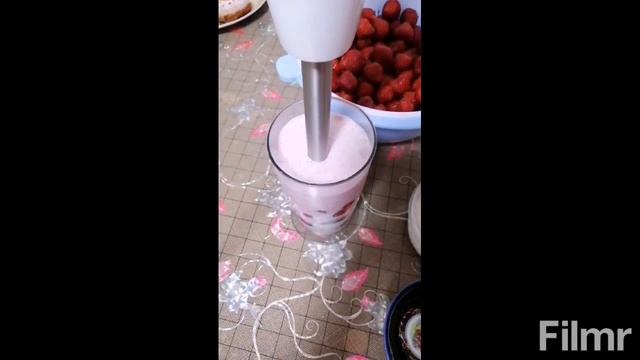 #Клубничныйкоктейль #коктейль Клубничный коктейль смотреть онлайн