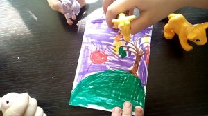 Разноцветные листья одним осенним солнечным днём