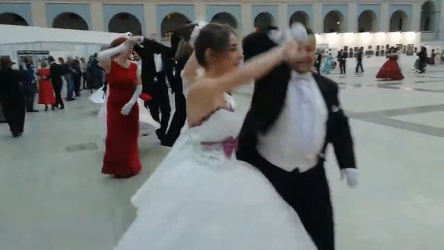 Кадеты на балу. Кадриль Московская смотреть онлайн