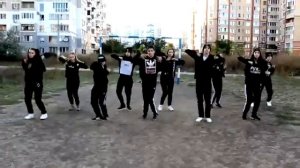 Крутой танец банды