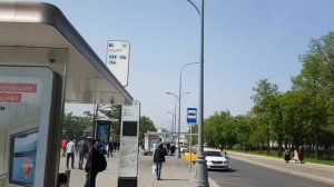 Автобус 533  - остановка у метро на ВДНХ