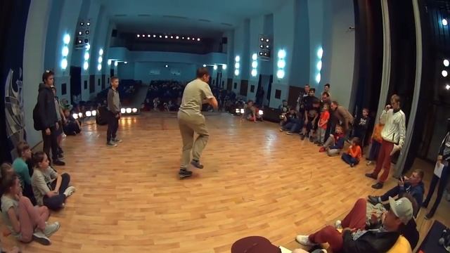 Ученики Evolvers Dance School на батле Foot Rock Fest 2015 смотреть онлайн