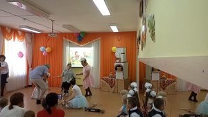 Мини-сценка от родителей ко Дню воспитателя