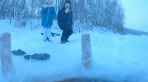 Зимнее купание в проруби на Глубоком озере. Казань, Лебяжье. Моржевание в -20°C. Подлёдное плавание
