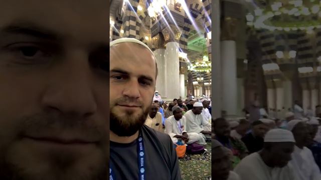 Ночной Азан в Мечете Пророка Мухаммад ( عليه الصلاة والسلام ) в Медине 28.06.2022 г смотреть онлайн