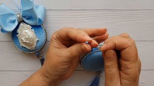 Елочные игрушки своими руками. Декор медальона.