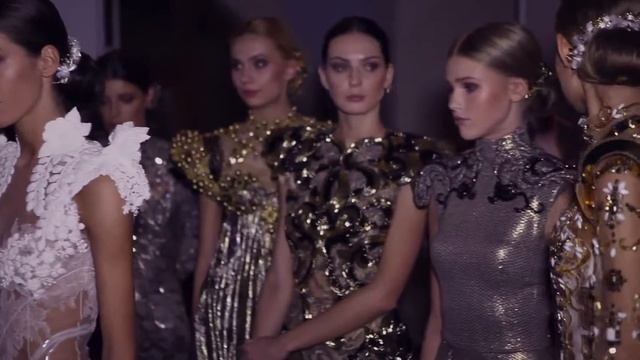 Показ Юдашкина. Мобильный салон красоты Фъёртис. смотреть онлайн